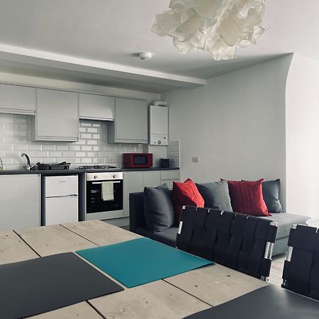 אילפרקומב One Bedroom Apartment, No 4 מראה חיצוני תמונה